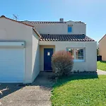 Beautiful Home In Royan With Wifi